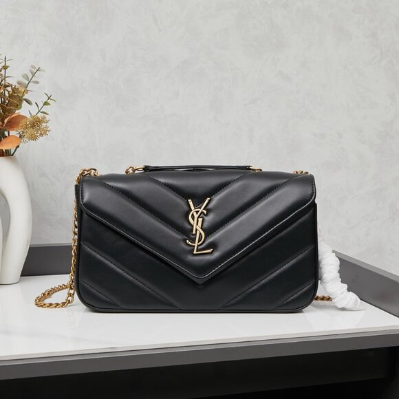 YSL Saint Laurent, the new version of Loulou in sheepskin and square-shaped fat - Picture 1 of 8